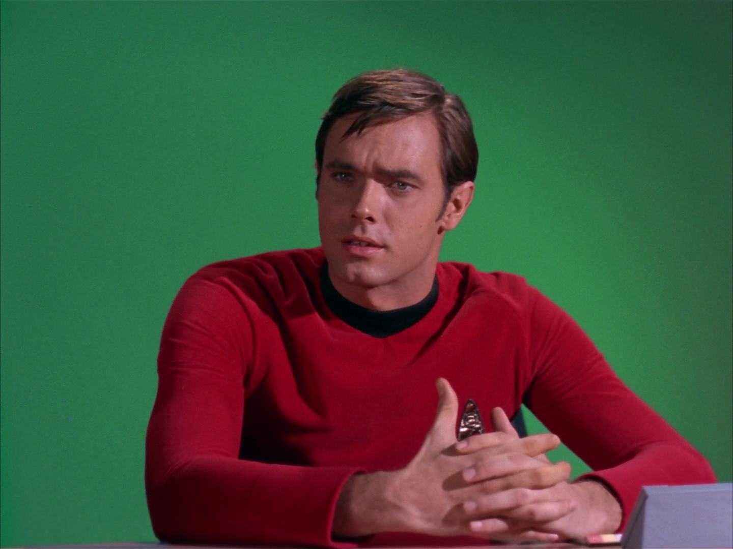 ariane179254_StarTrek_2x13_Obsession_1035.jpg