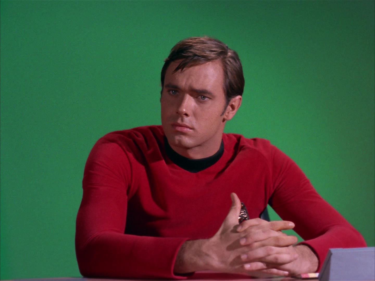 ariane179254_StarTrek_2x13_Obsession_1047.jpg