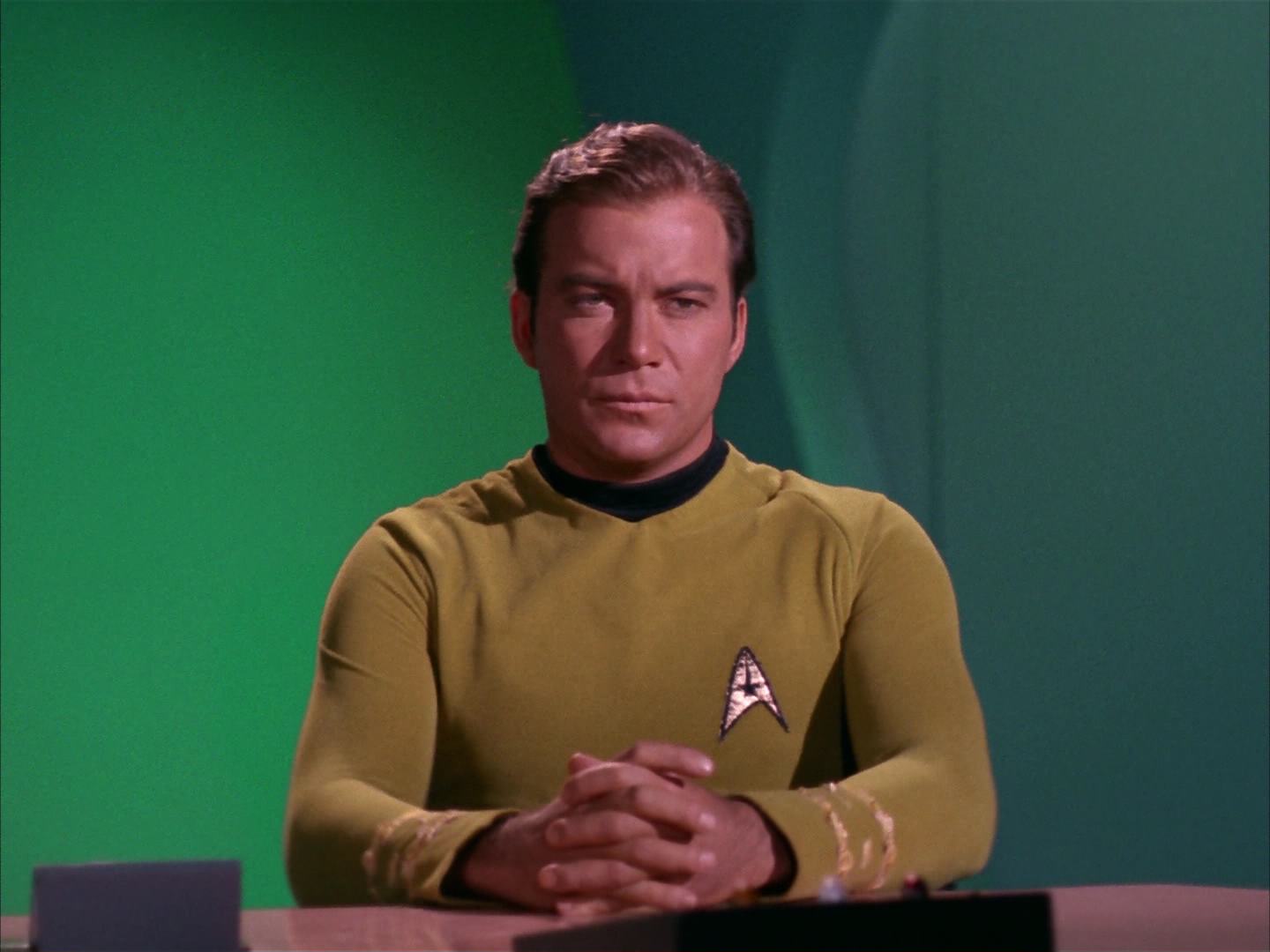 ariane179254_StarTrek_2x13_Obsession_1081.jpg