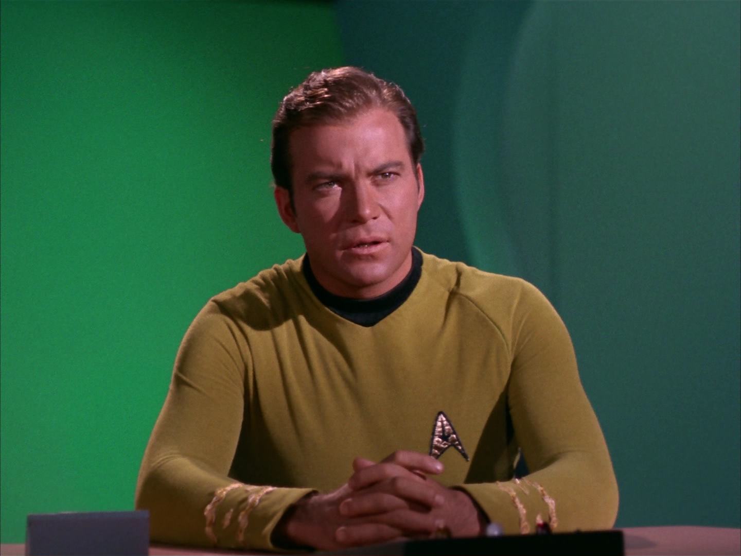 ariane179254_StarTrek_2x13_Obsession_1085.jpg
