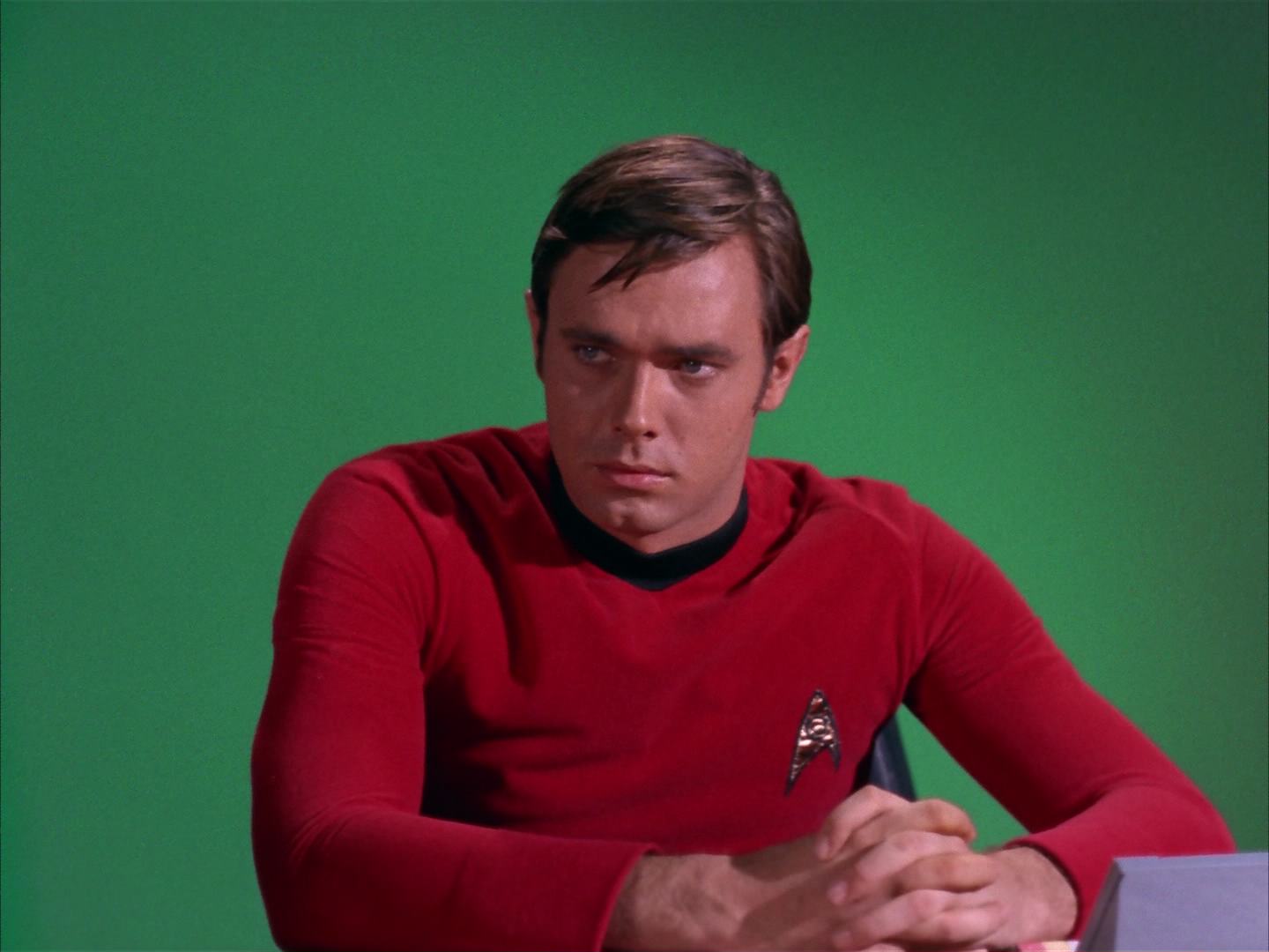 ariane179254_StarTrek_2x13_Obsession_1158.jpg