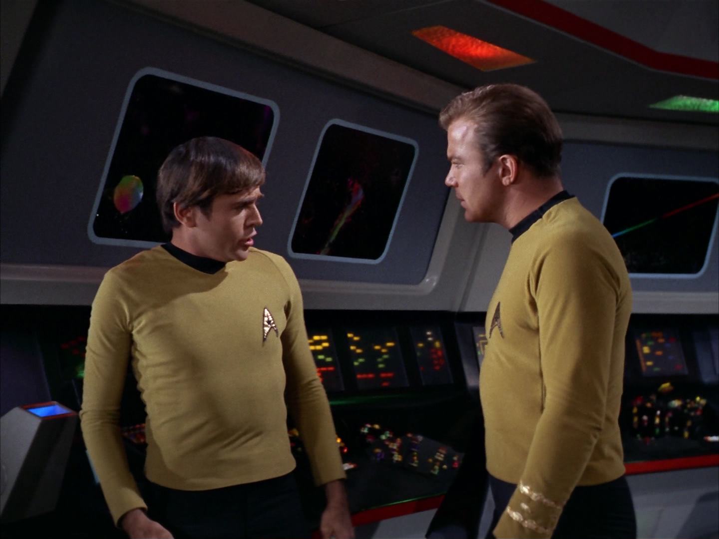 ariane179254_StarTrek_2x13_Obsession_1251.jpg