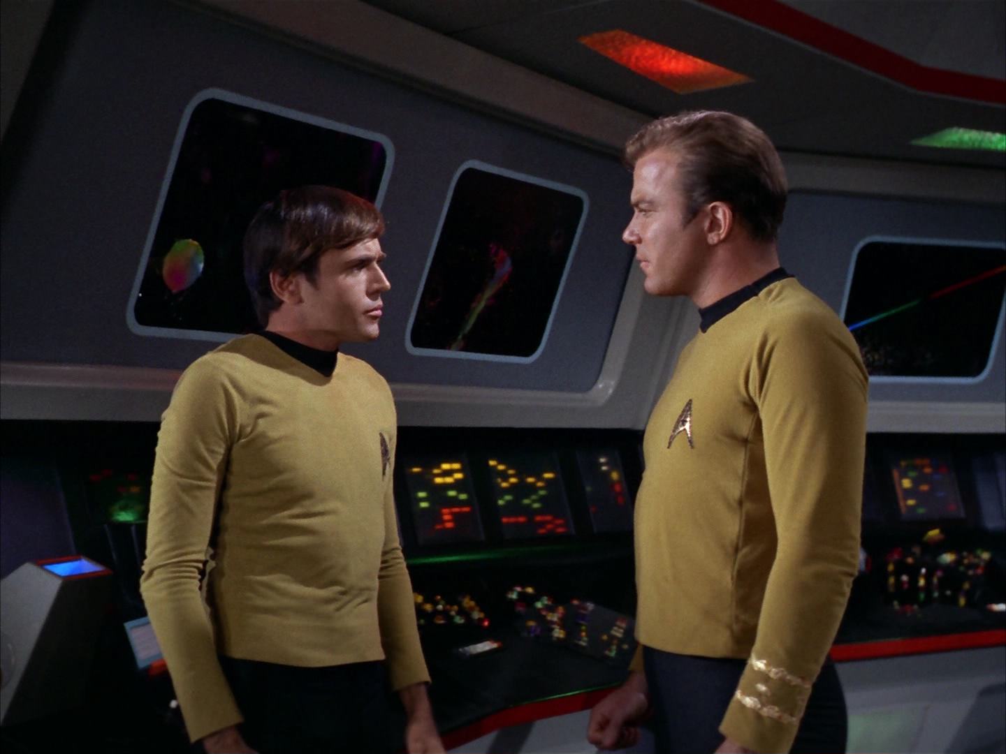 ariane179254_StarTrek_2x13_Obsession_1256.jpg