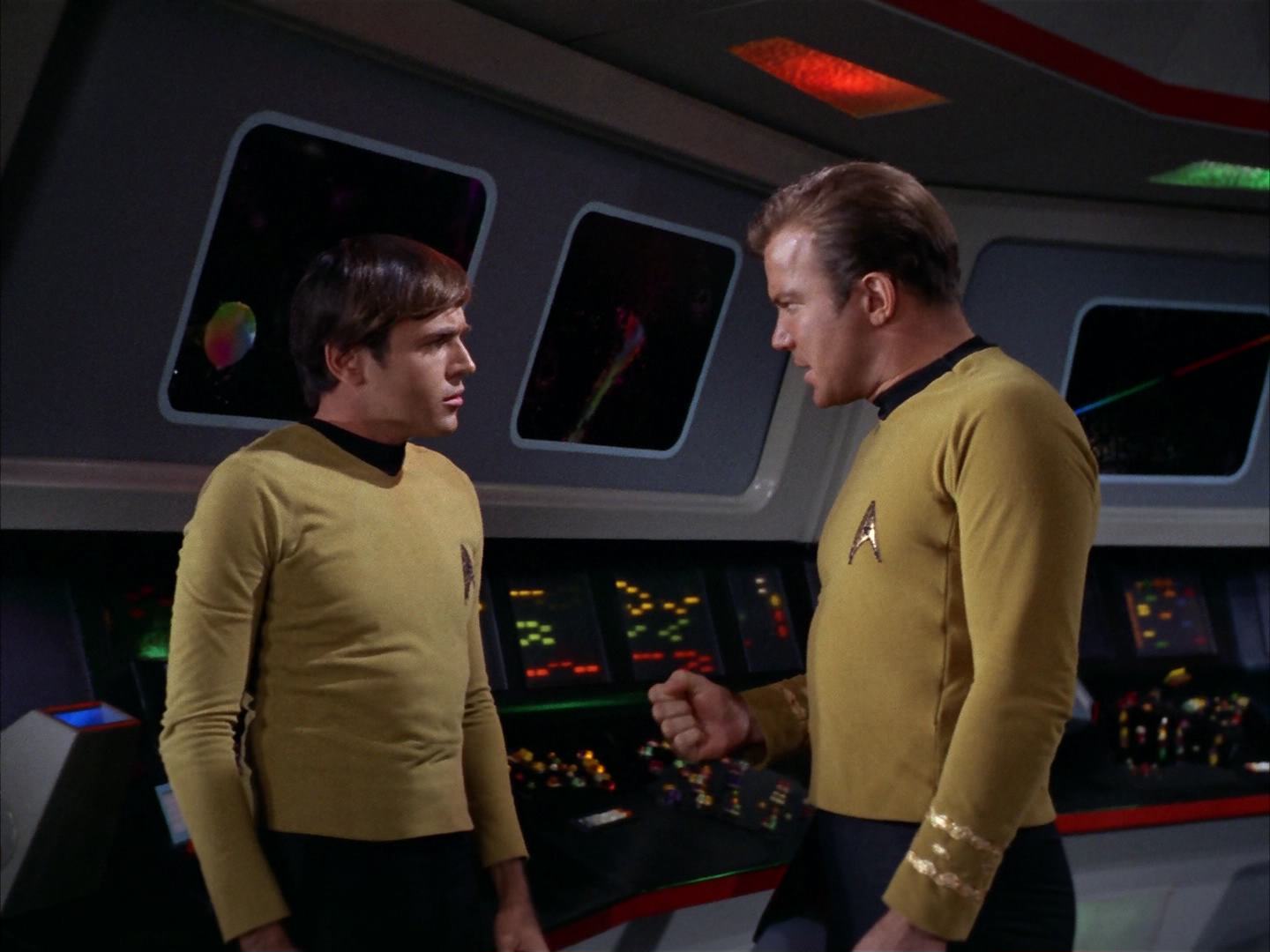ariane179254_StarTrek_2x13_Obsession_1260.jpg