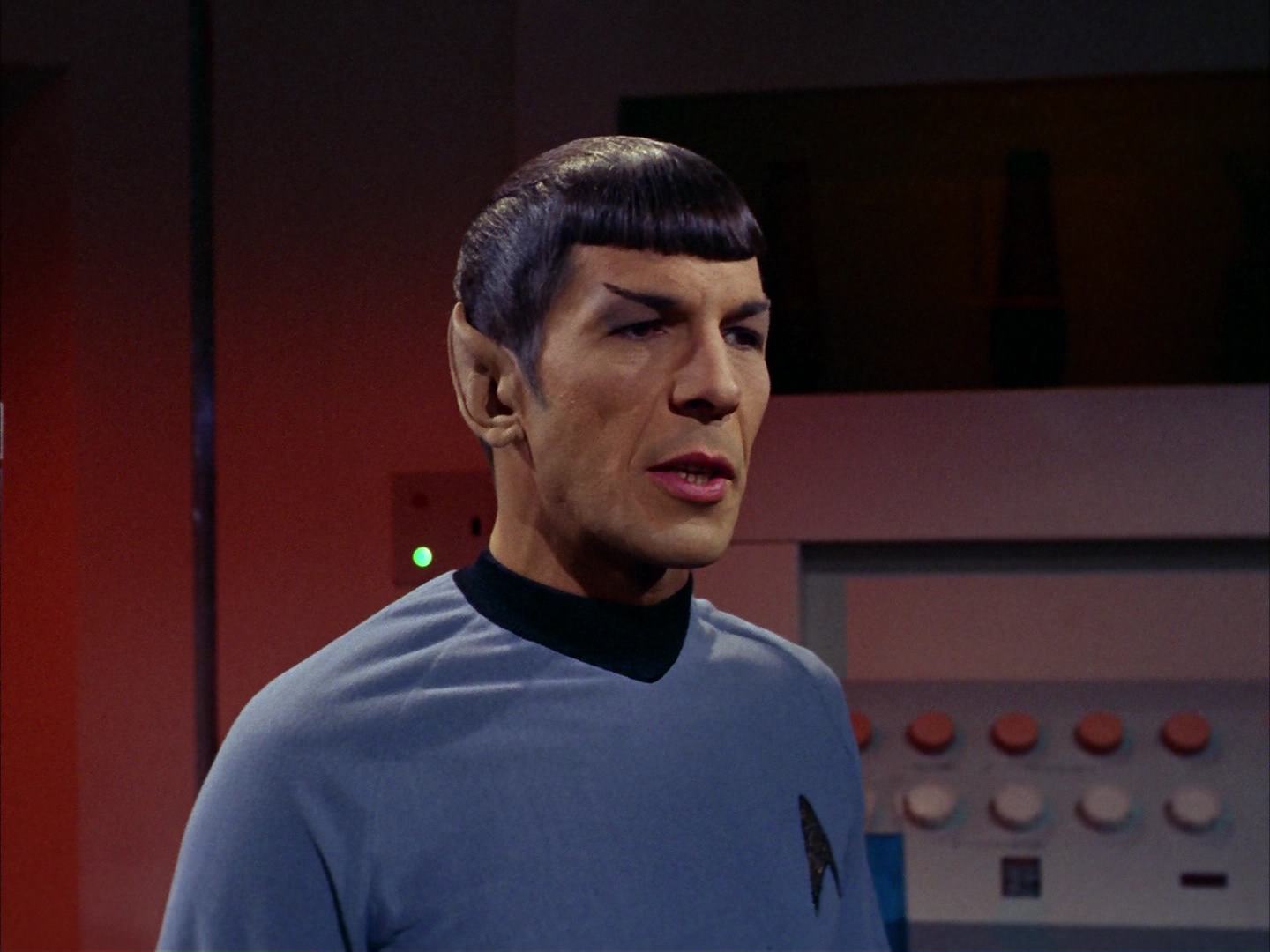 ariane179254_StarTrek_2x13_Obsession_1322.jpg