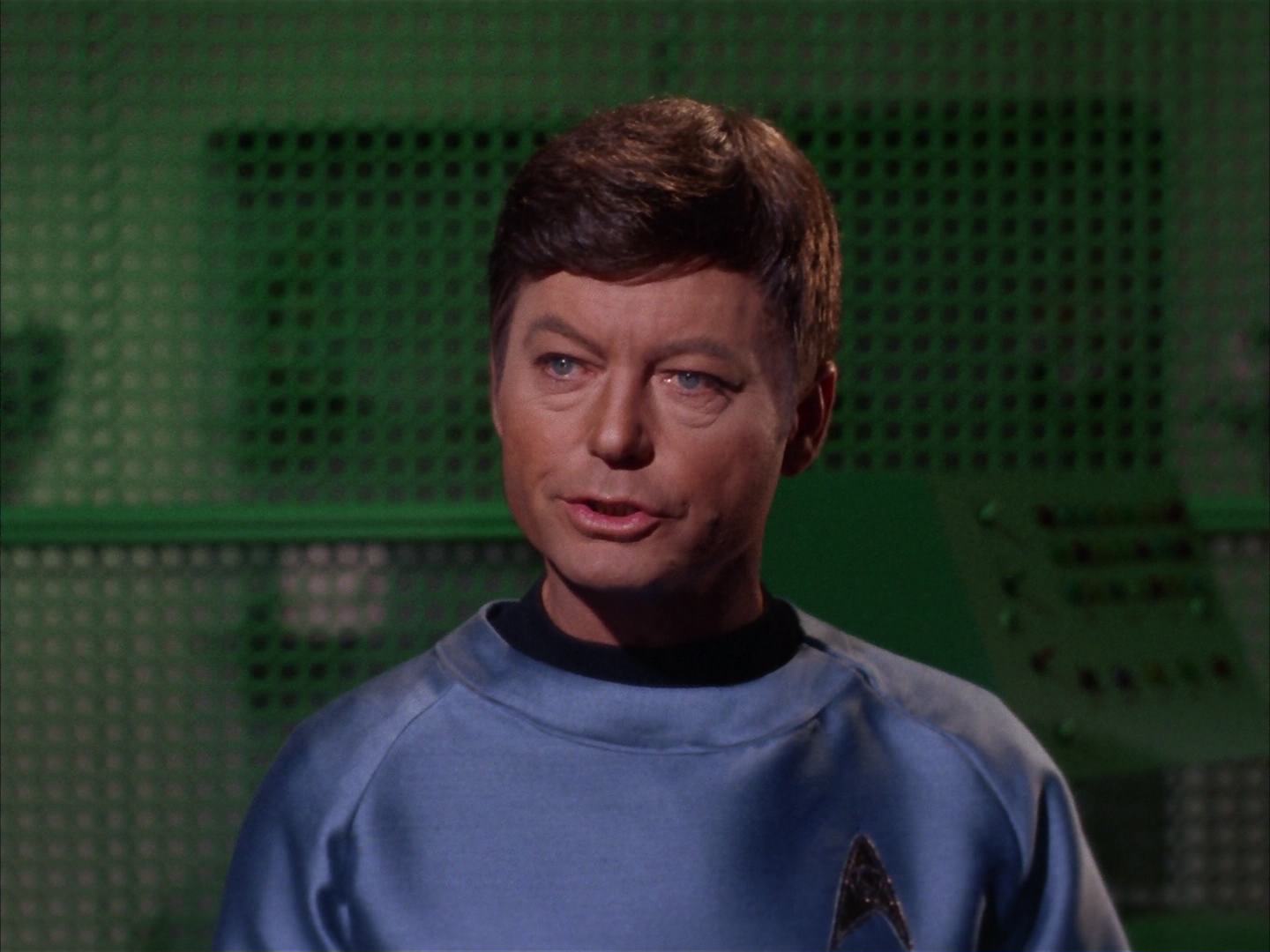 ariane179254_StarTrek_2x13_Obsession_1327.jpg