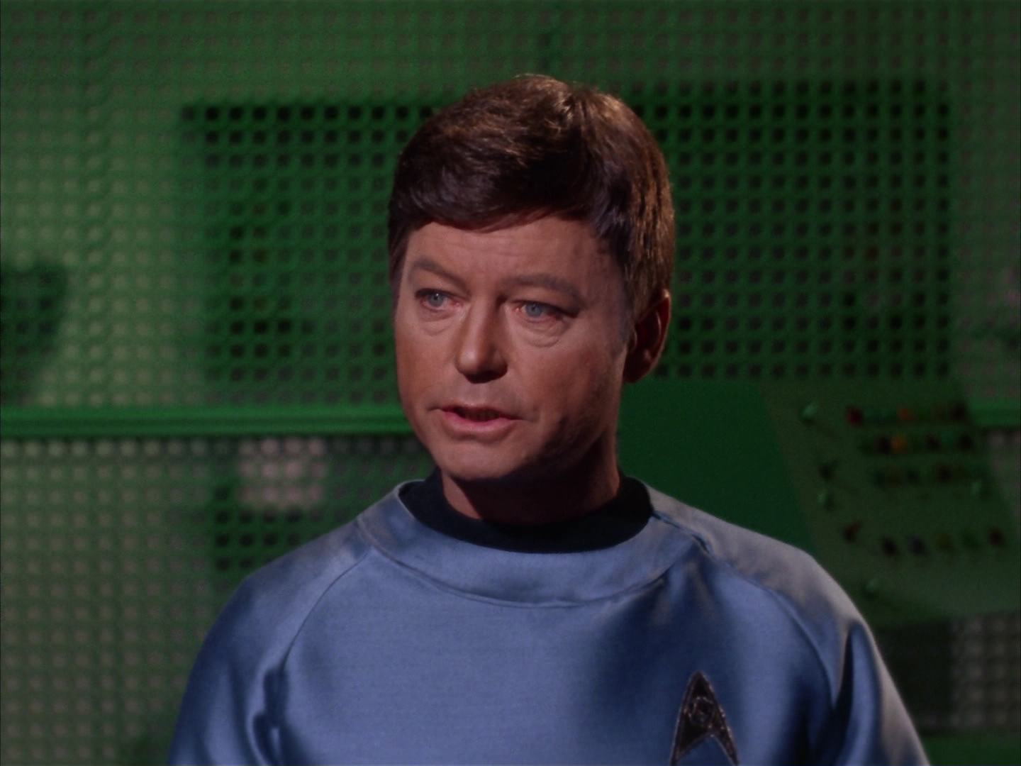 ariane179254_StarTrek_2x13_Obsession_1337.jpg