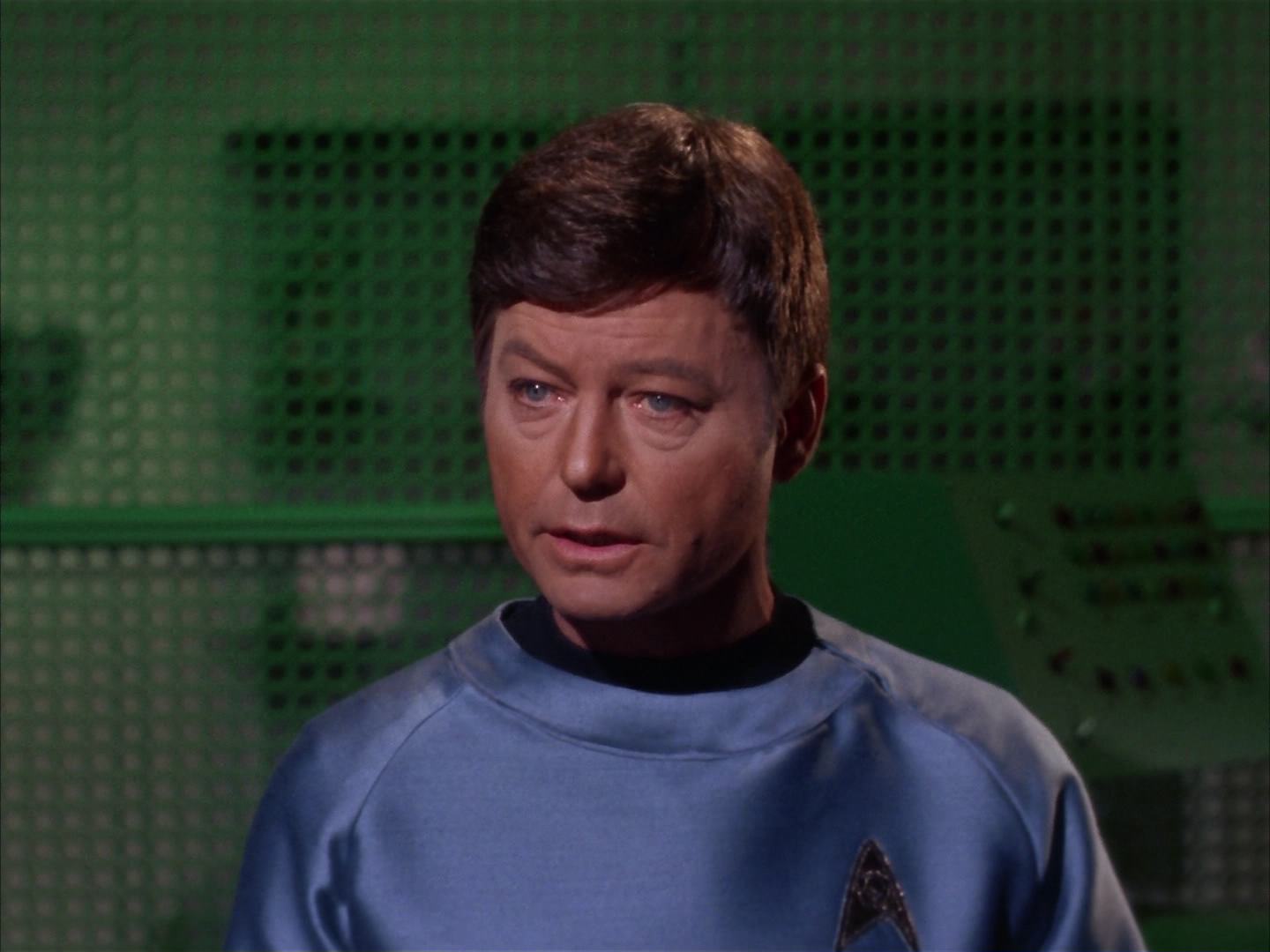 ariane179254_StarTrek_2x13_Obsession_1339.jpg