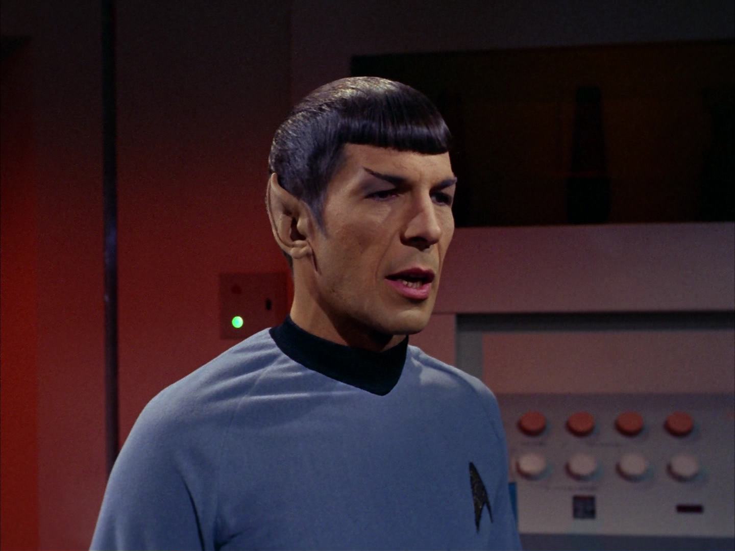 ariane179254_StarTrek_2x13_Obsession_1346.jpg
