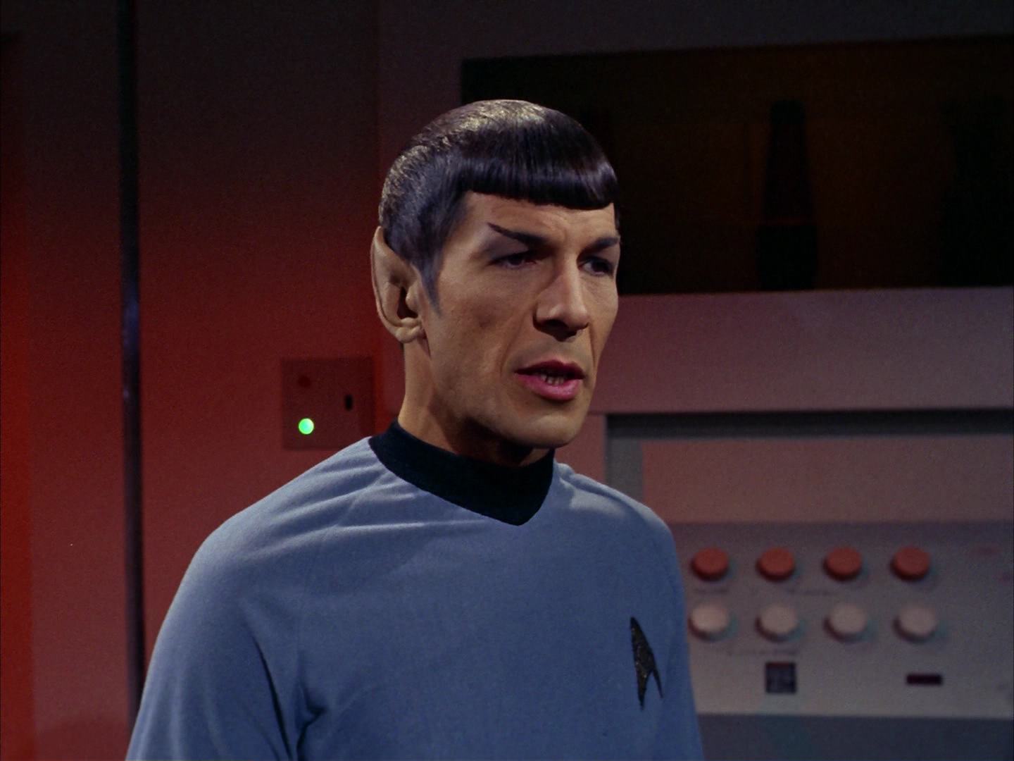 ariane179254_StarTrek_2x13_Obsession_1364.jpg