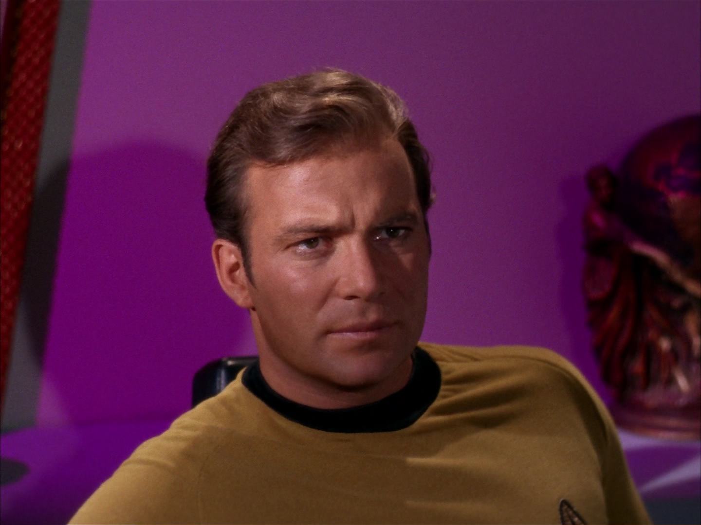 ariane179254_StarTrek_2x13_Obsession_1472.jpg
