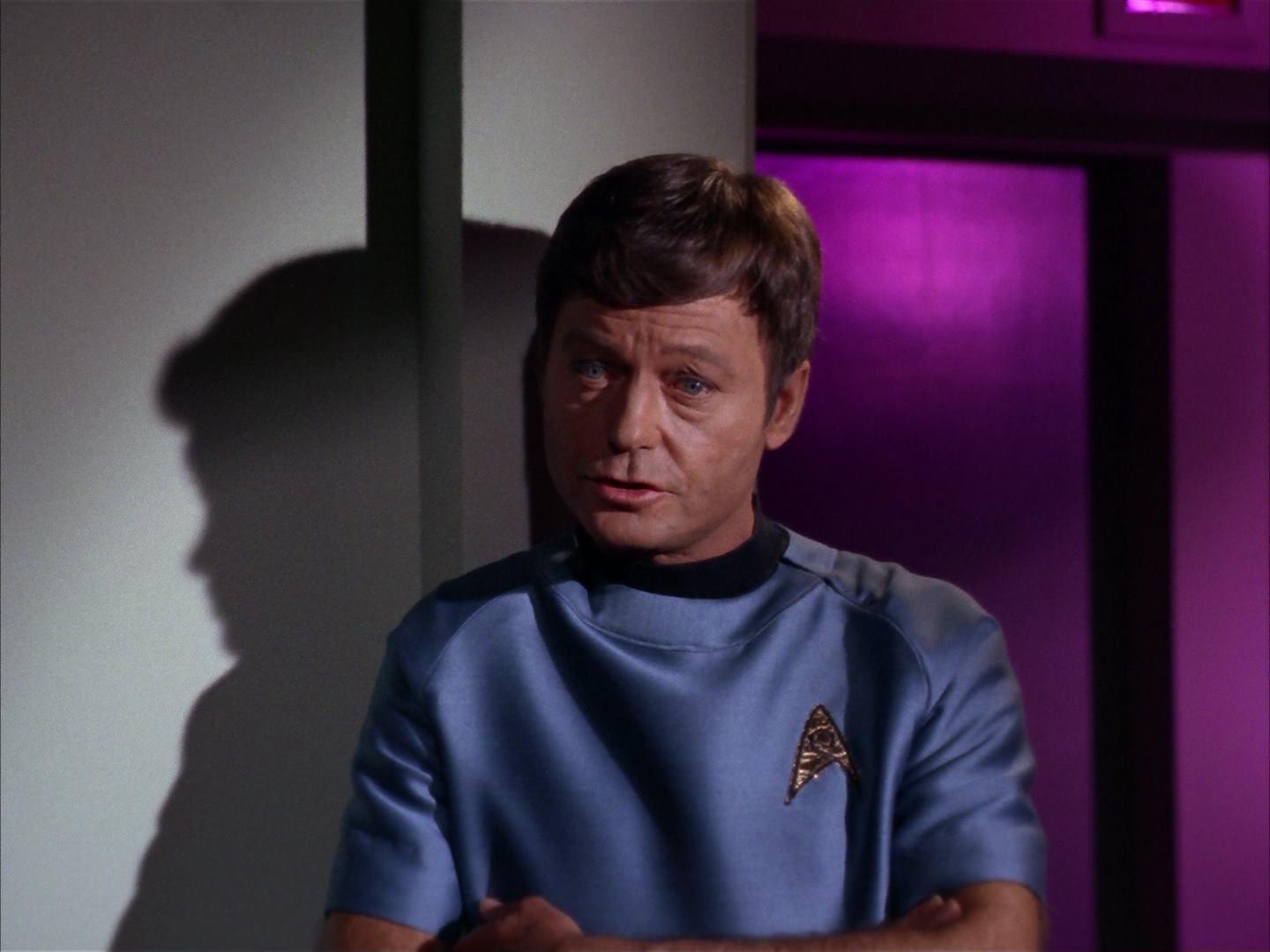 ariane179254_StarTrek_2x13_Obsession_1495.jpg