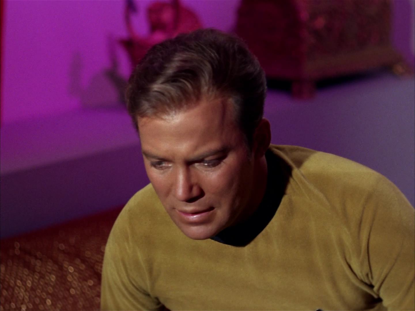 ariane179254_StarTrek_2x13_Obsession_1542.jpg