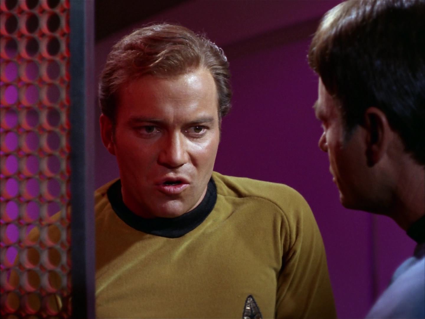 ariane179254_StarTrek_2x13_Obsession_1582.jpg