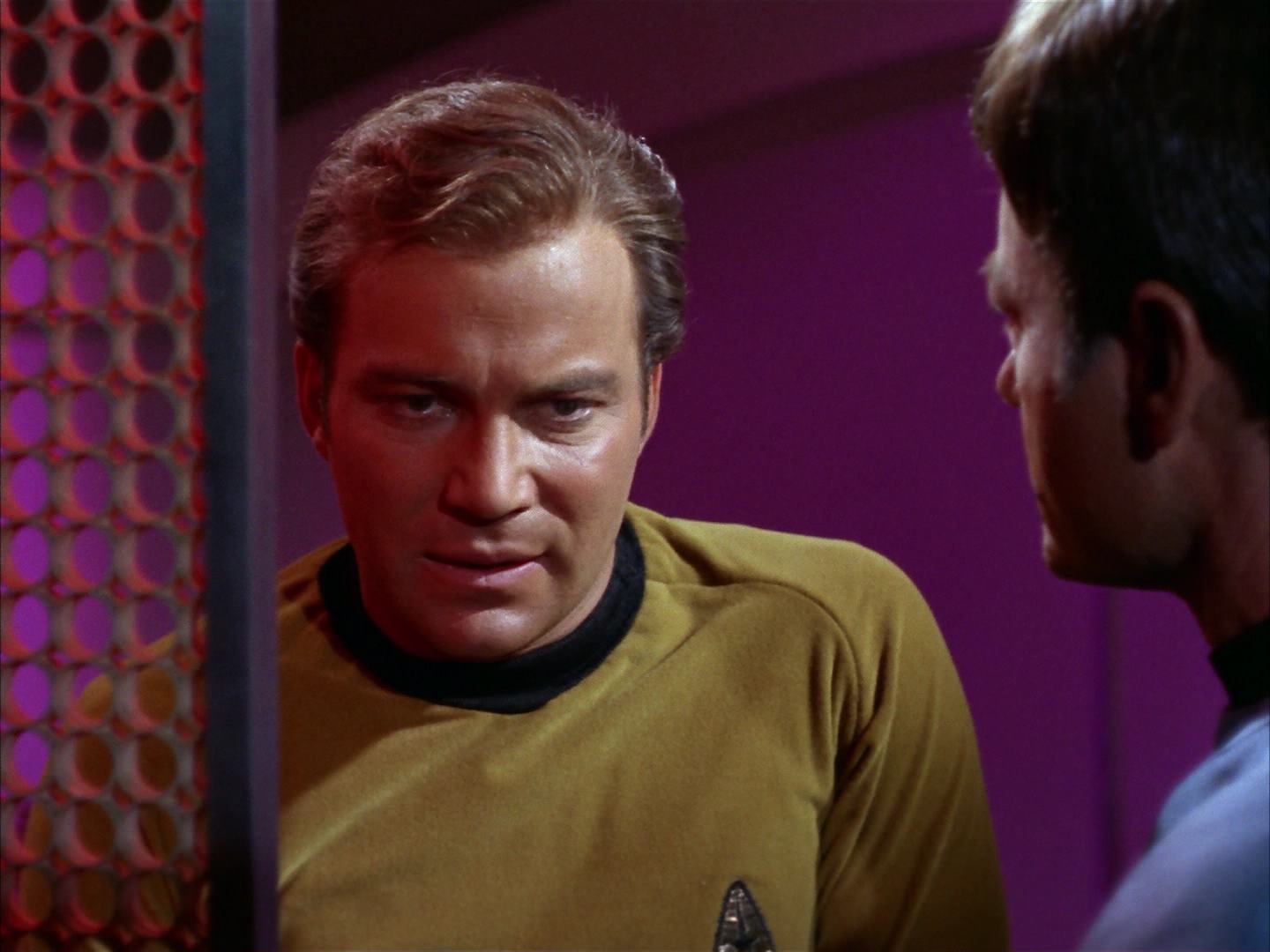 ariane179254_StarTrek_2x13_Obsession_1586.jpg