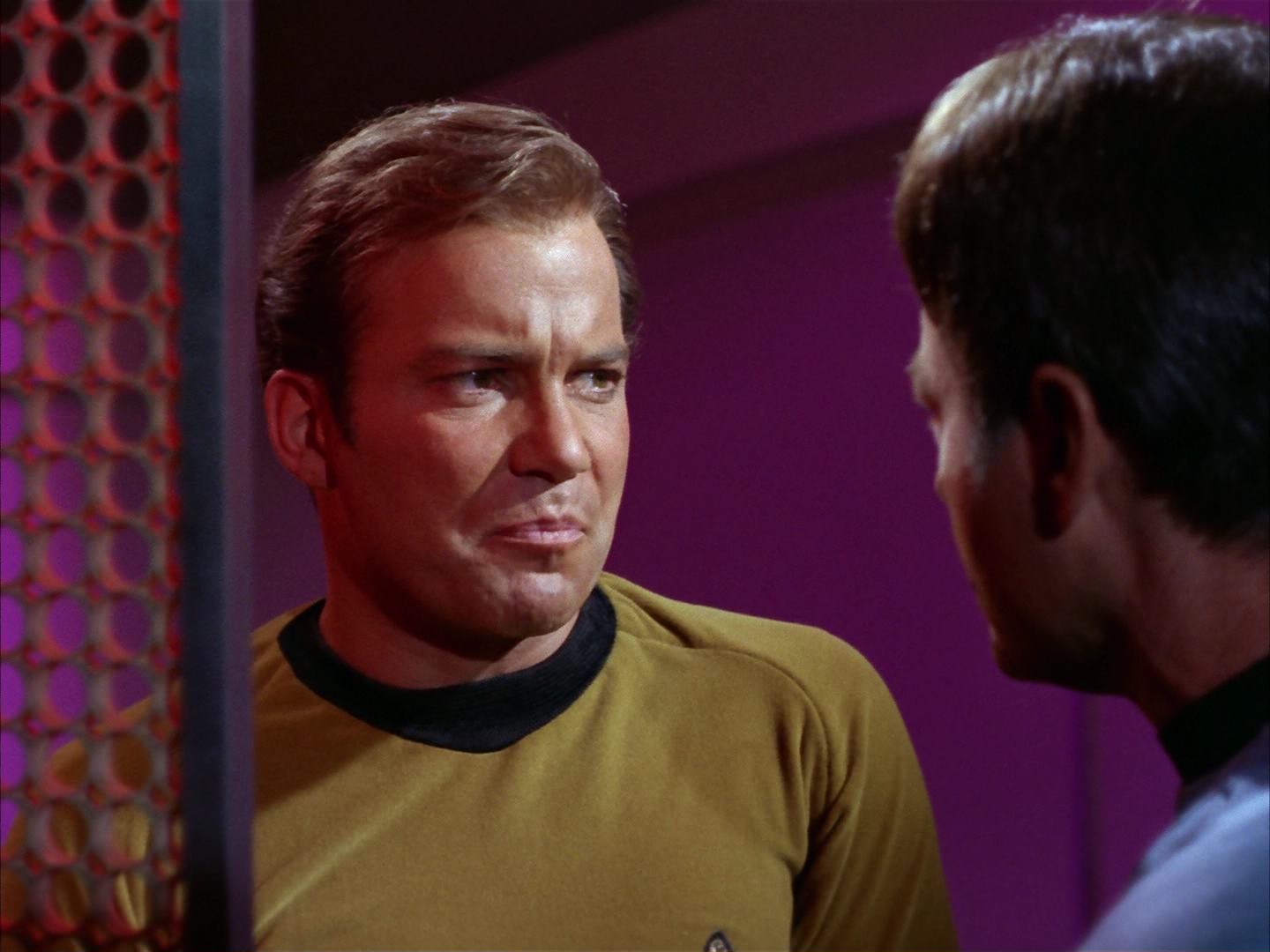 ariane179254_StarTrek_2x13_Obsession_1601.jpg