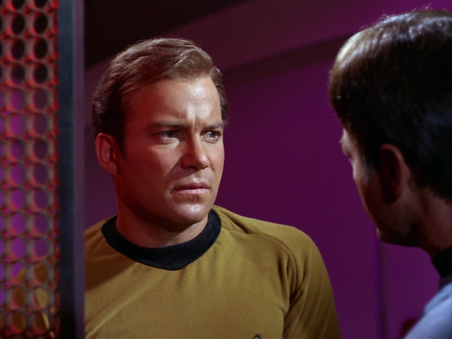 ariane179254_StarTrek_2x13_Obsession_1621.jpg