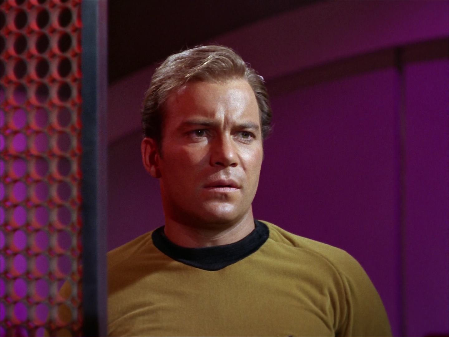 ariane179254_StarTrek_2x13_Obsession_1627.jpg