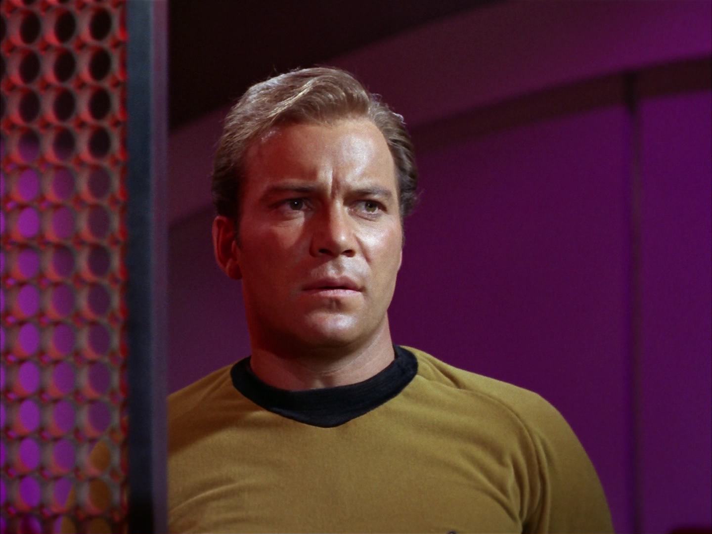 ariane179254_StarTrek_2x13_Obsession_1641.jpg