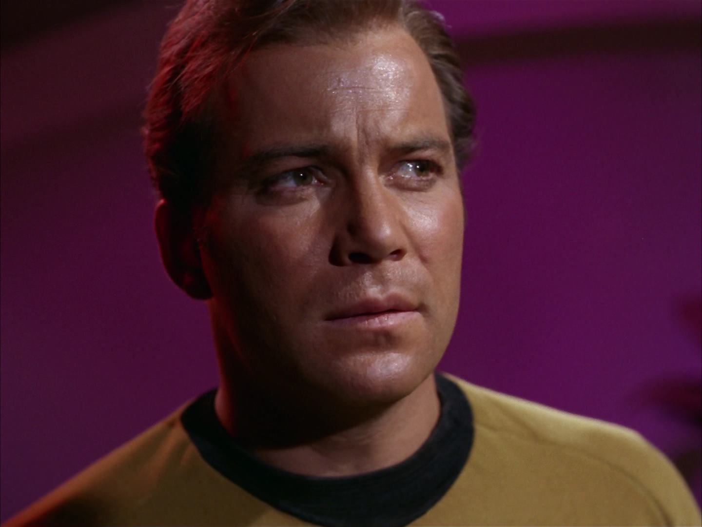 ariane179254_StarTrek_2x13_Obsession_1669.jpg