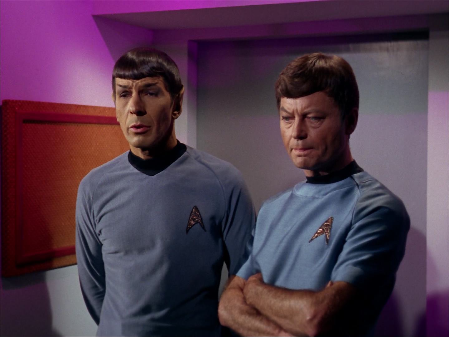 ariane179254_StarTrek_2x13_Obsession_1728.jpg