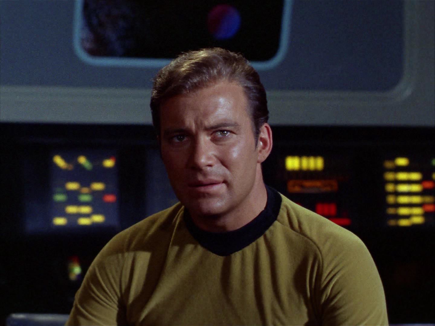 ariane179254_StarTrek_2x13_Obsession_1875.jpg