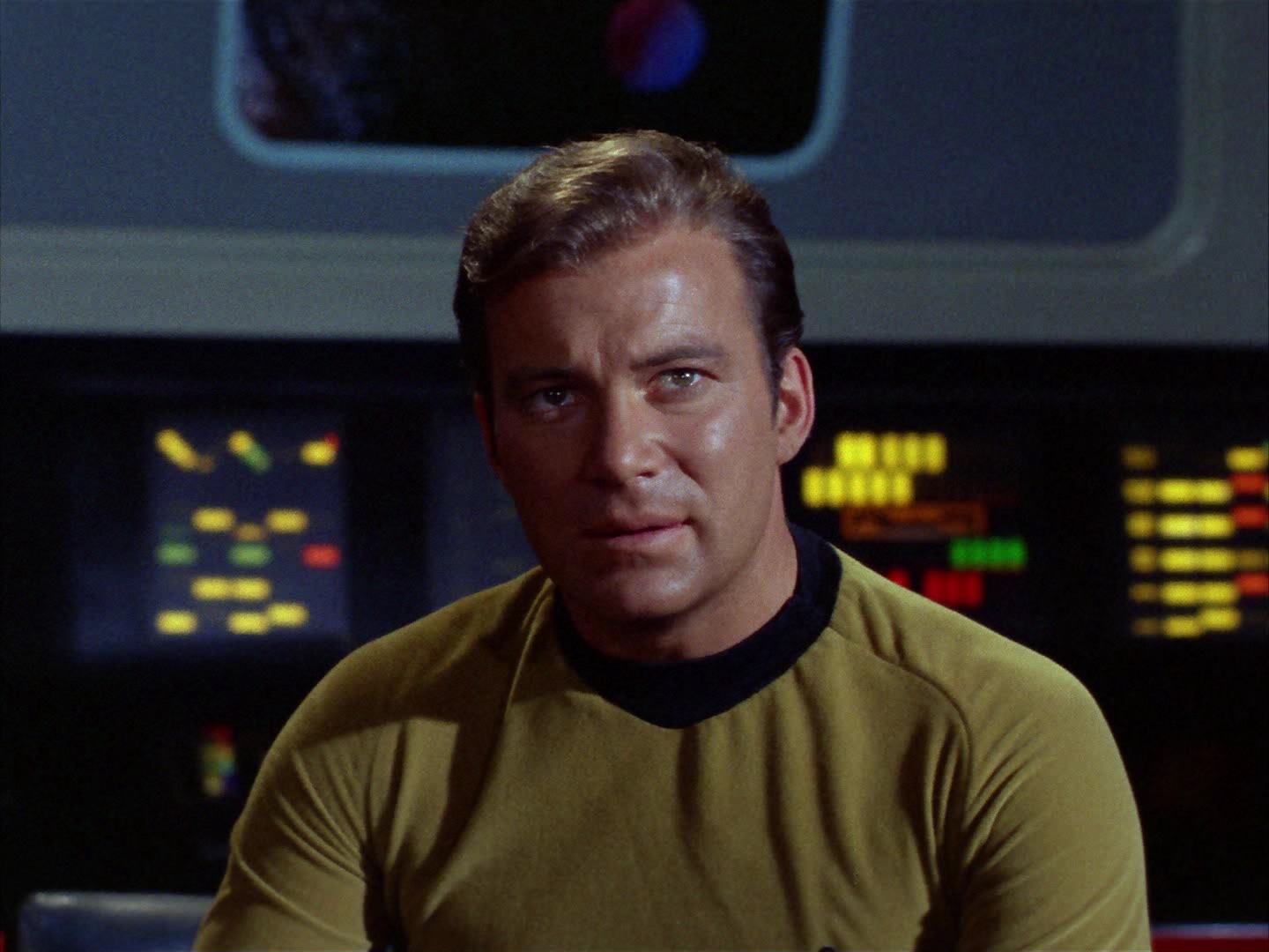 ariane179254_StarTrek_2x13_Obsession_1905.jpg