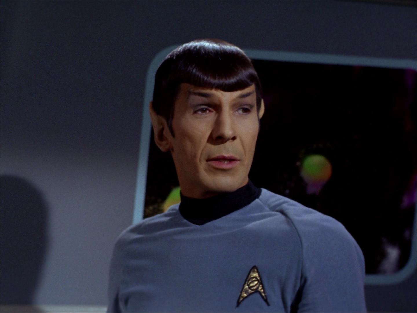 ariane179254_StarTrek_2x13_Obsession_1944.jpg