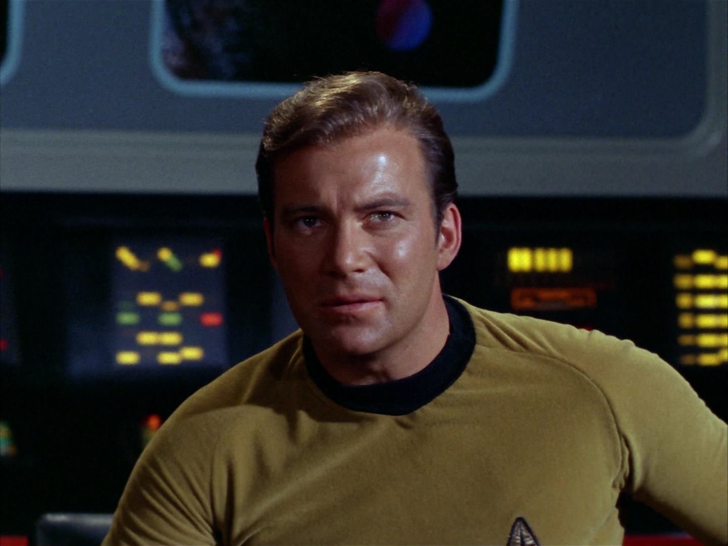 ariane179254_StarTrek_2x13_Obsession_1953.jpg