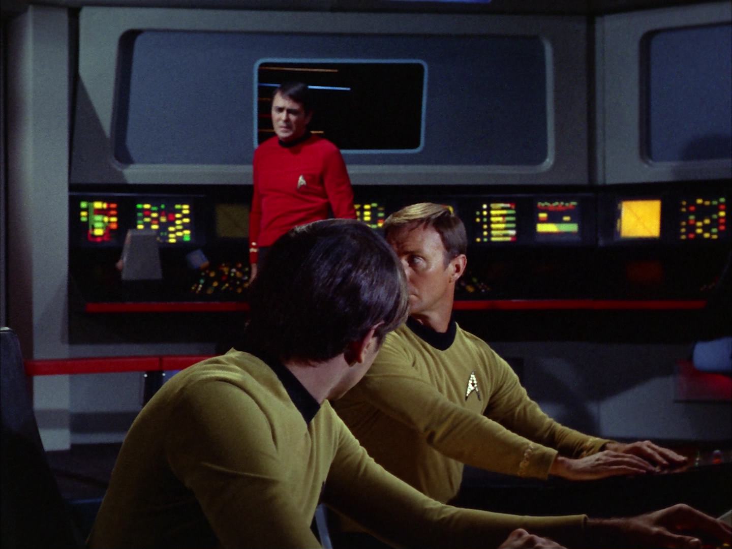 ariane179254_StarTrek_2x13_Obsession_1969.jpg
