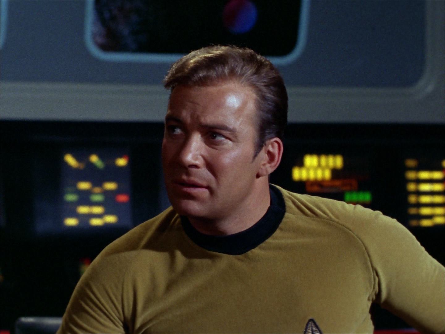 ariane179254_StarTrek_2x13_Obsession_1976.jpg