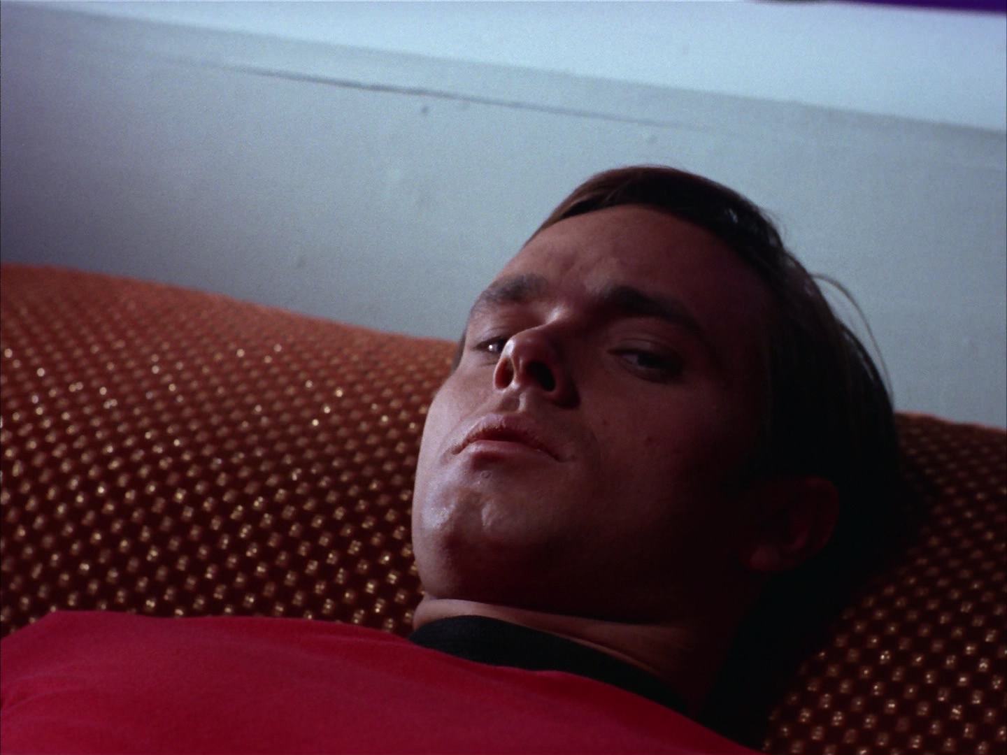 ariane179254_StarTrek_2x13_Obsession_2066.jpg