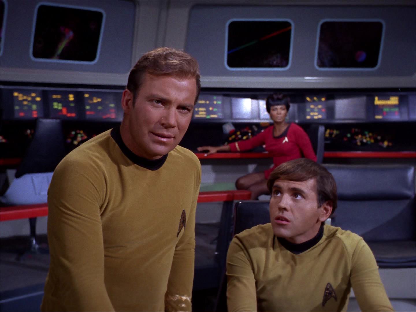 ariane179254_StarTrek_2x13_Obsession_2196.jpg