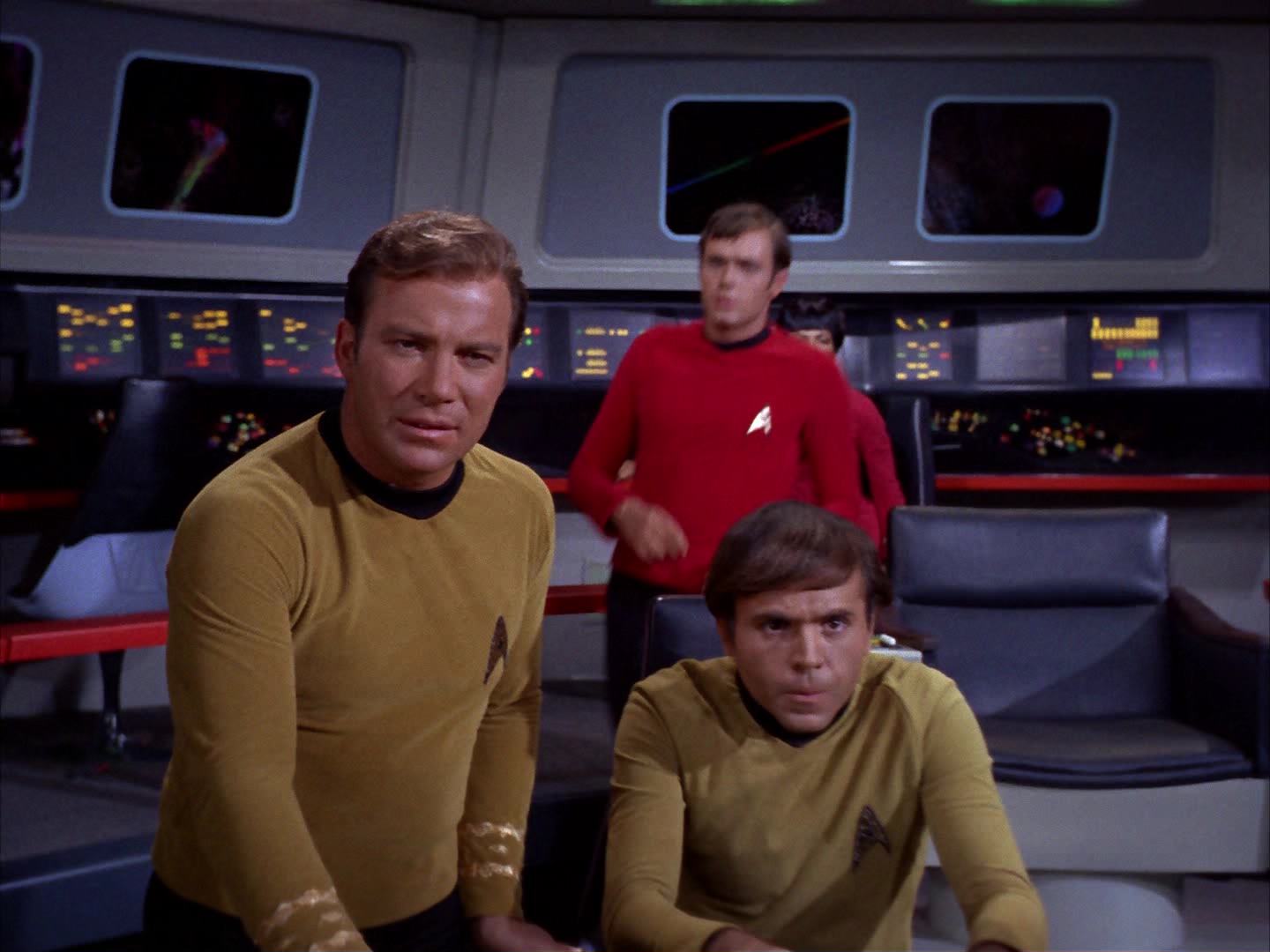 ariane179254_StarTrek_2x13_Obsession_2211.jpg