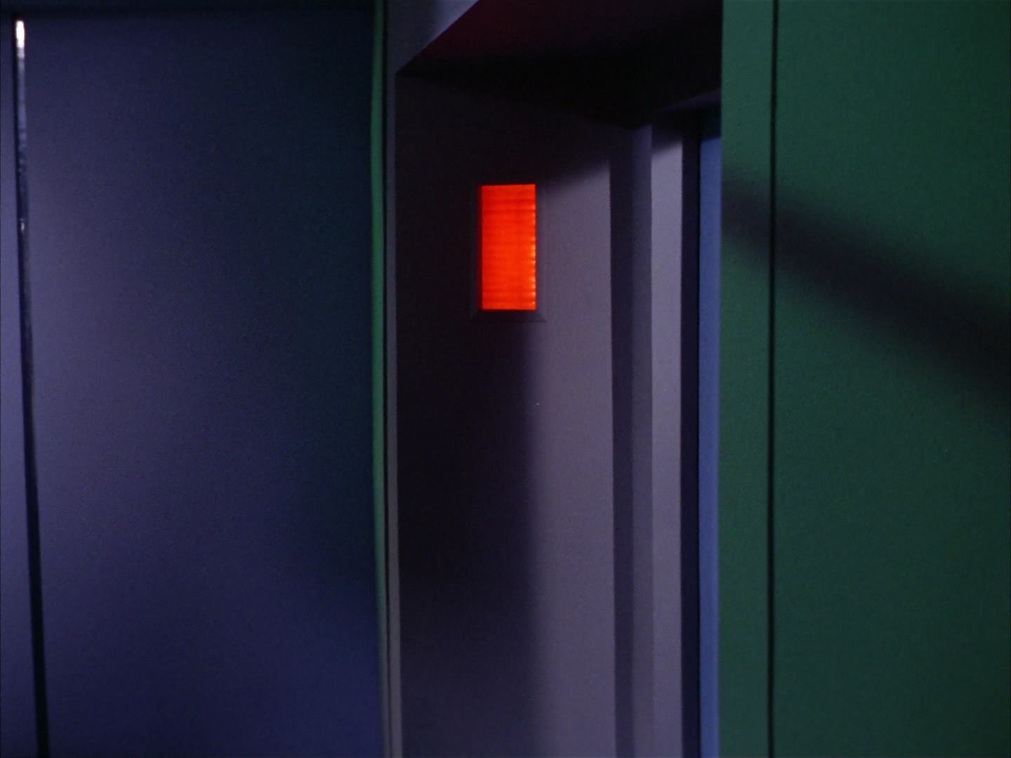 ariane179254_StarTrek_2x13_Obsession_2304.jpg