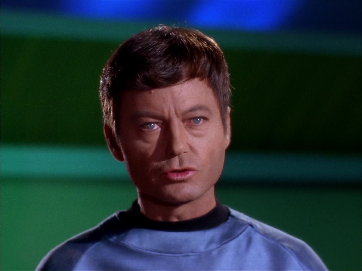 ariane179254_StarTrek_2x13_Obsession_2328.jpg