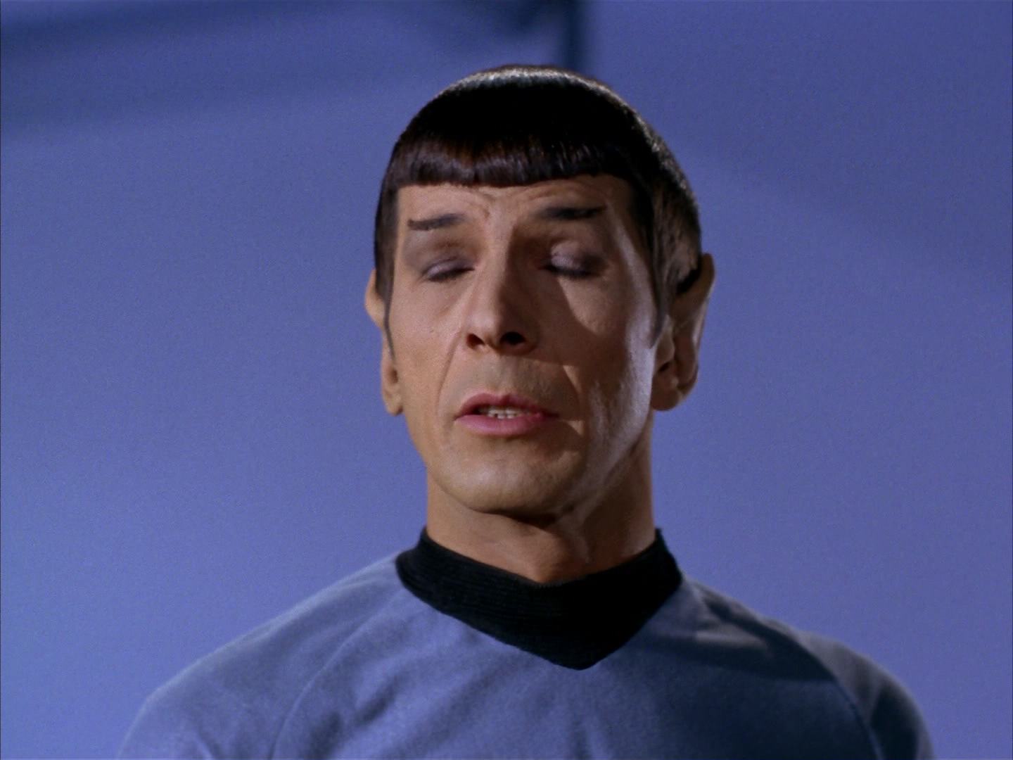 ariane179254_StarTrek_2x13_Obsession_2354.jpg