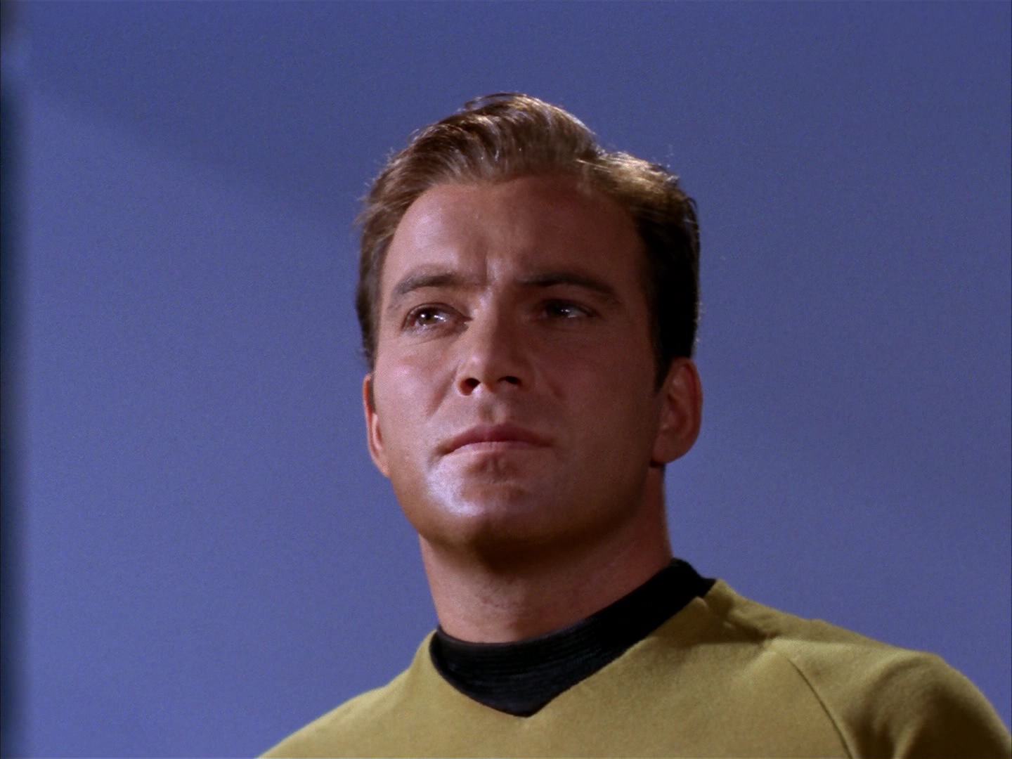 ariane179254_StarTrek_2x13_Obsession_2357.jpg