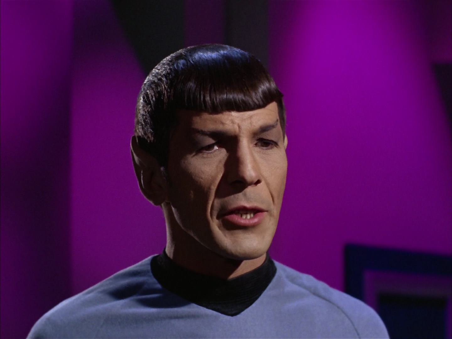 ariane179254_StarTrek_2x13_Obsession_2488.jpg