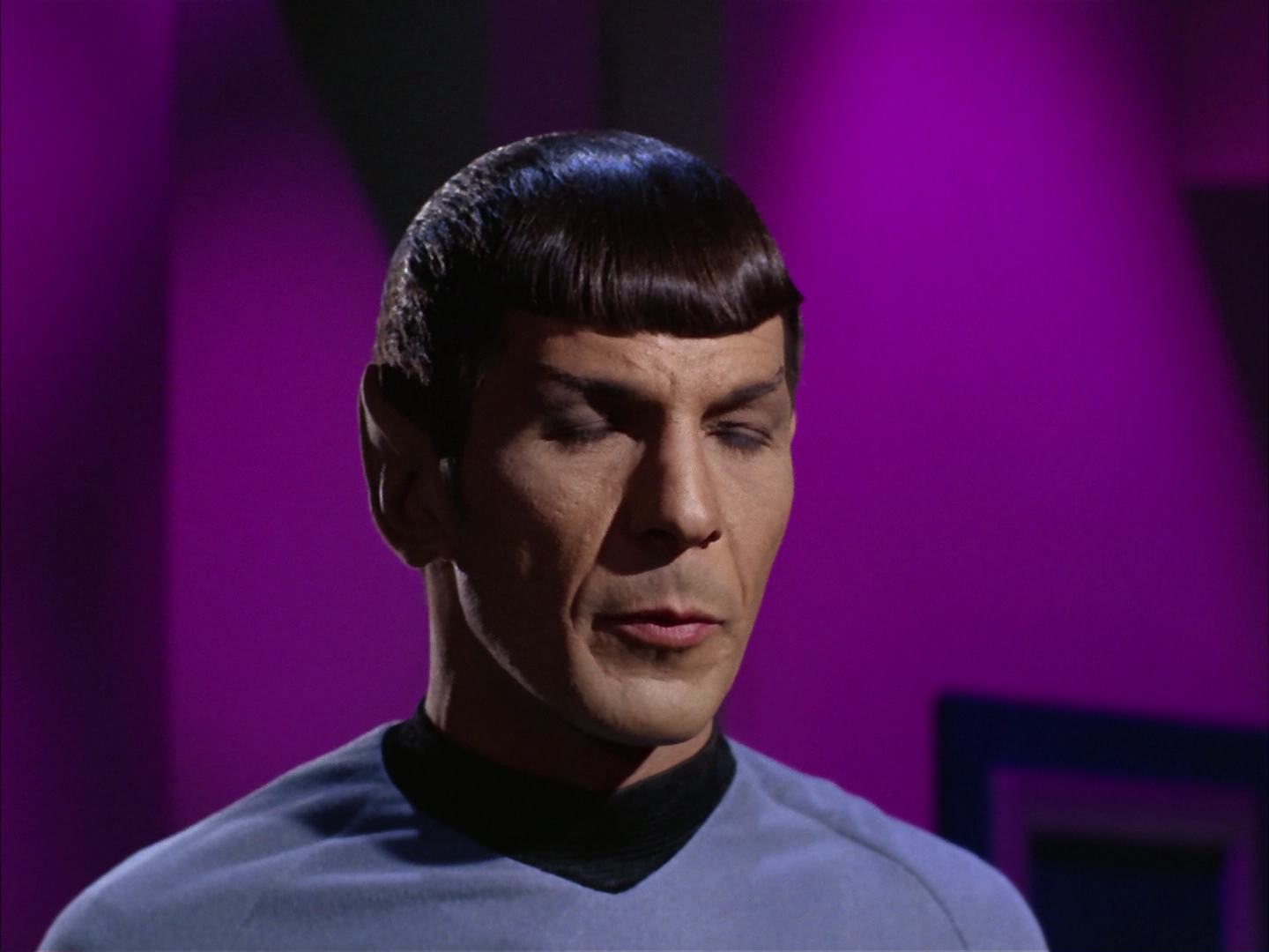 ariane179254_StarTrek_2x13_Obsession_2508.jpg