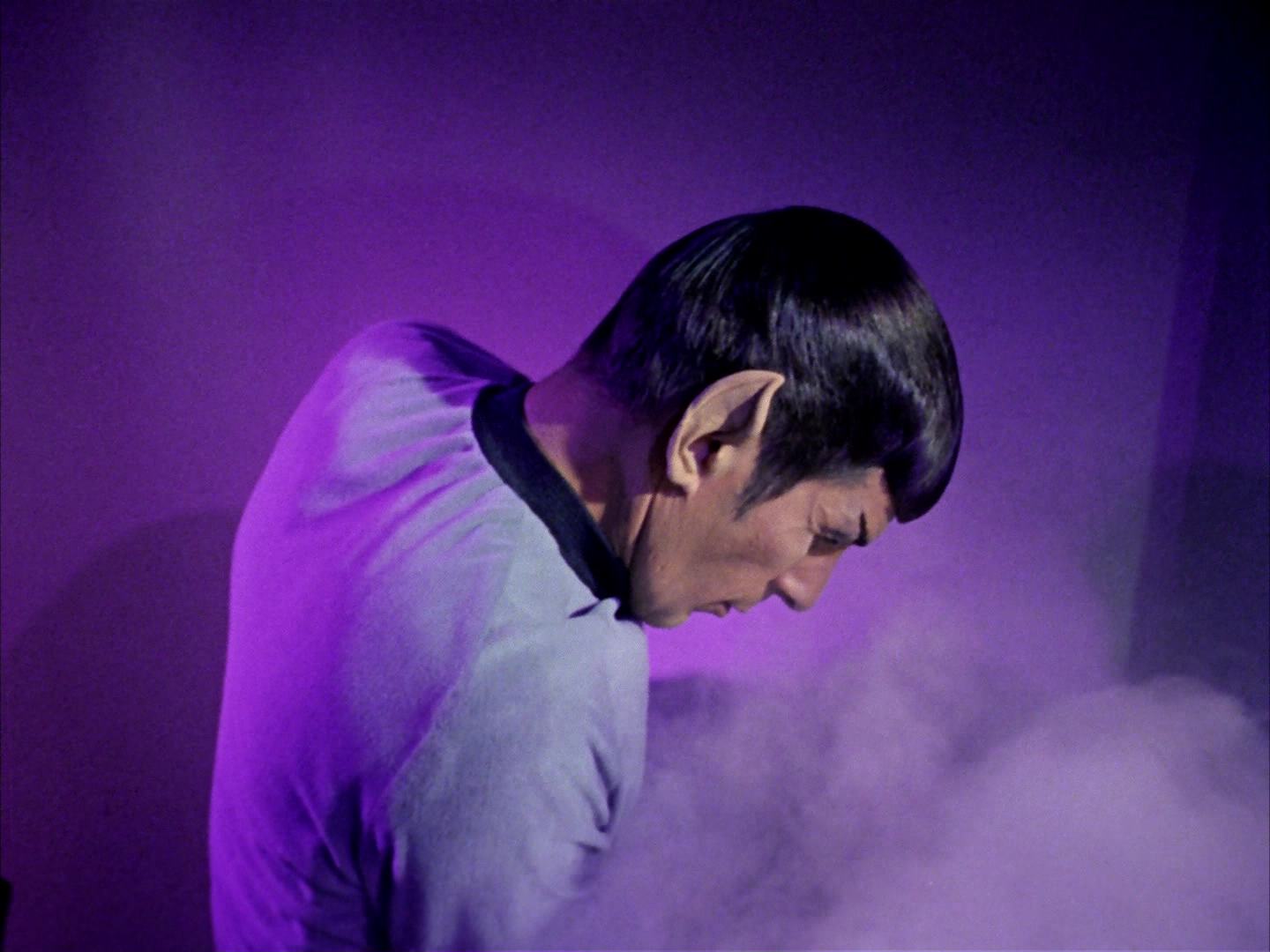 ariane179254_StarTrek_2x13_Obsession_2553.jpg