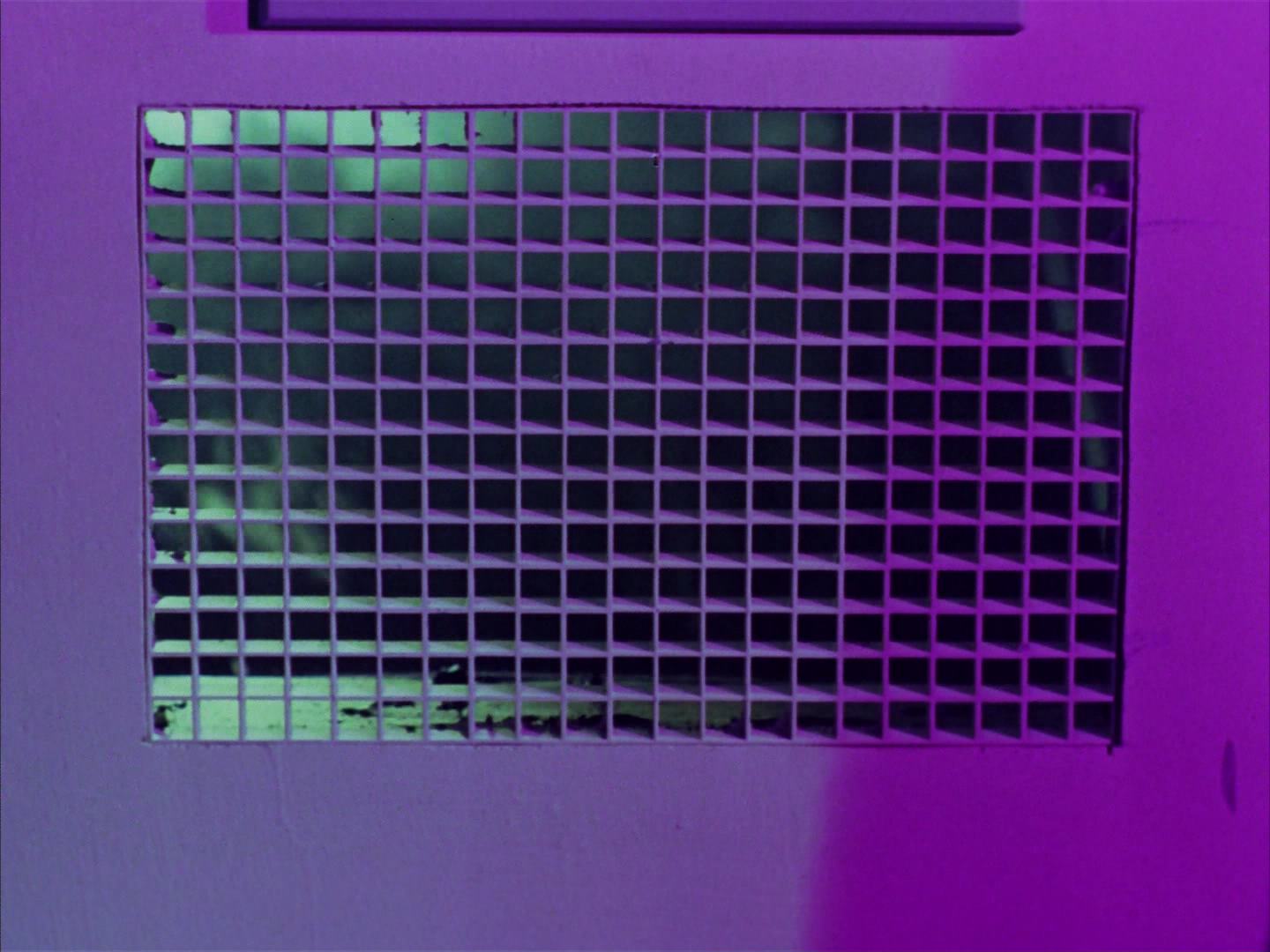 ariane179254_StarTrek_2x13_Obsession_2583.jpg