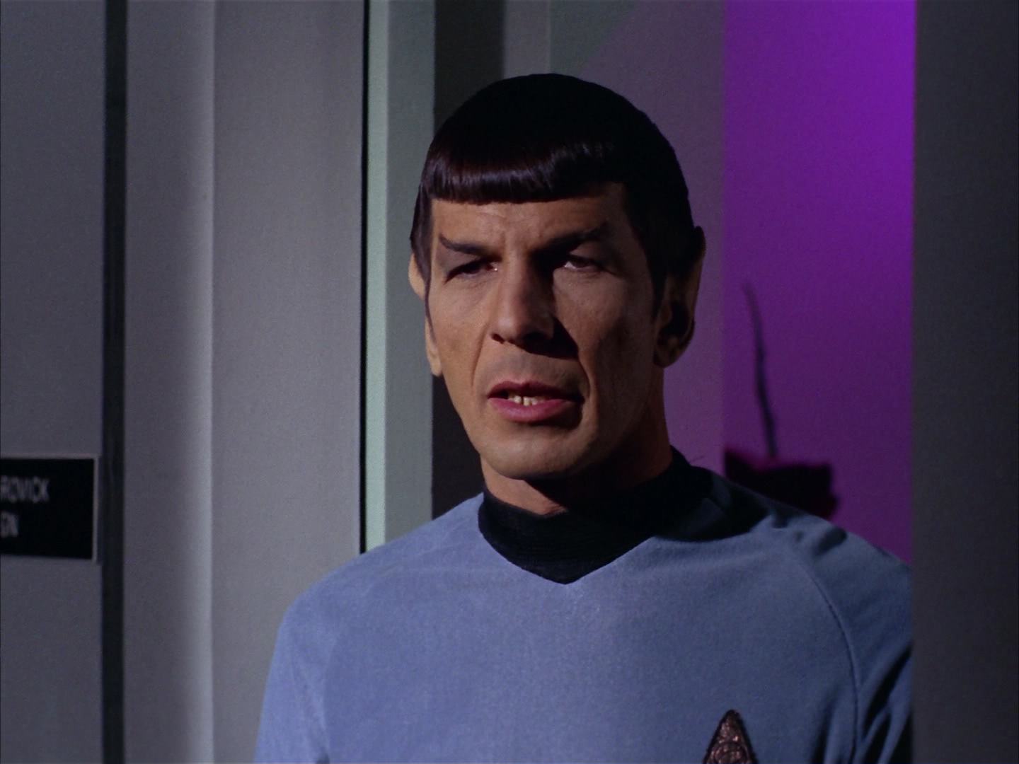 ariane179254_StarTrek_2x13_Obsession_2611.jpg