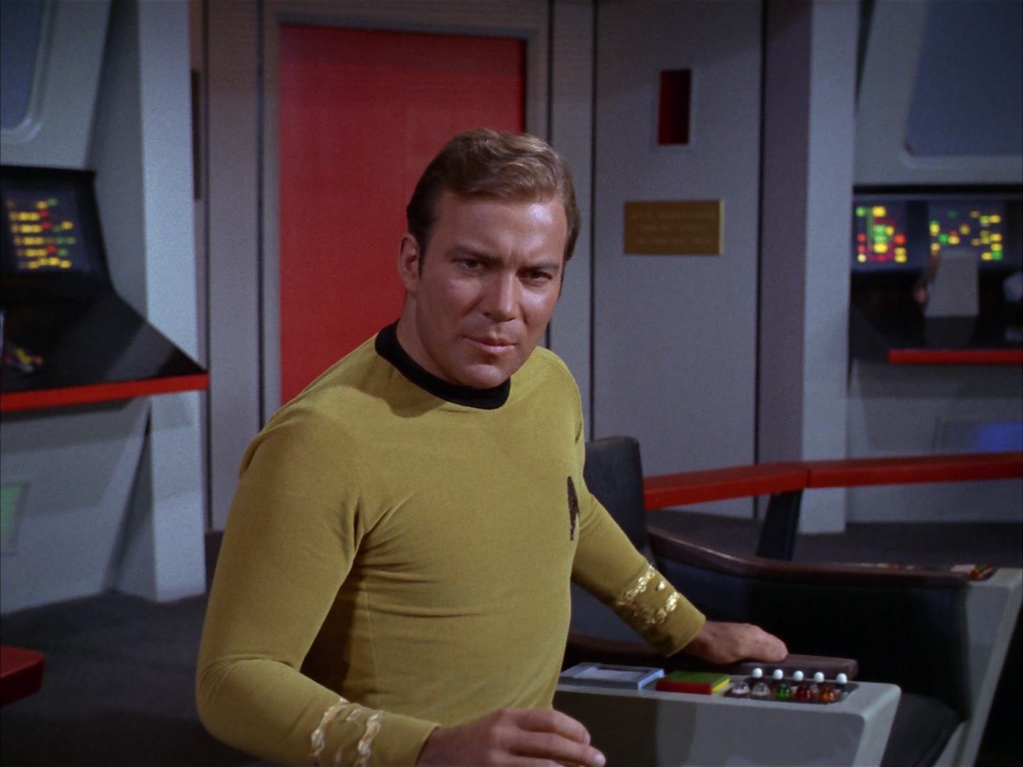 ariane179254_StarTrek_2x13_Obsession_2841.jpg