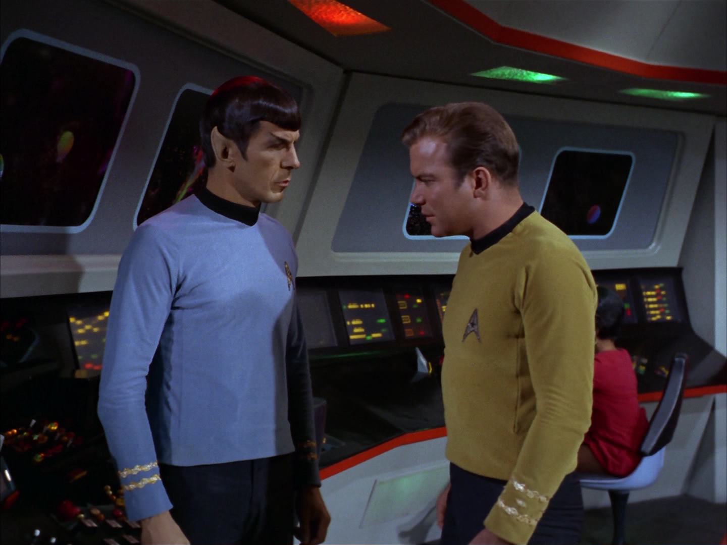 ariane179254_StarTrek_2x13_Obsession_2871.jpg