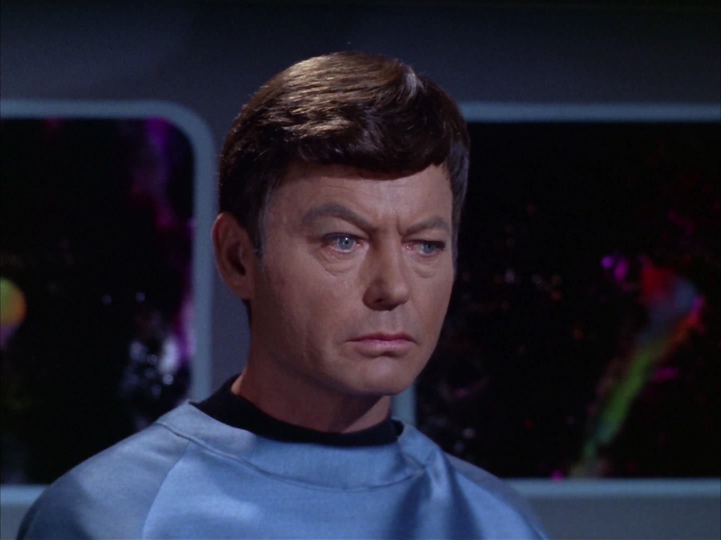 ariane179254_StarTrek_2x13_Obsession_2948.jpg