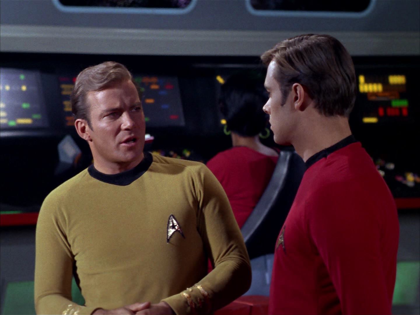 ariane179254_StarTrek_2x13_Obsession_2964.jpg