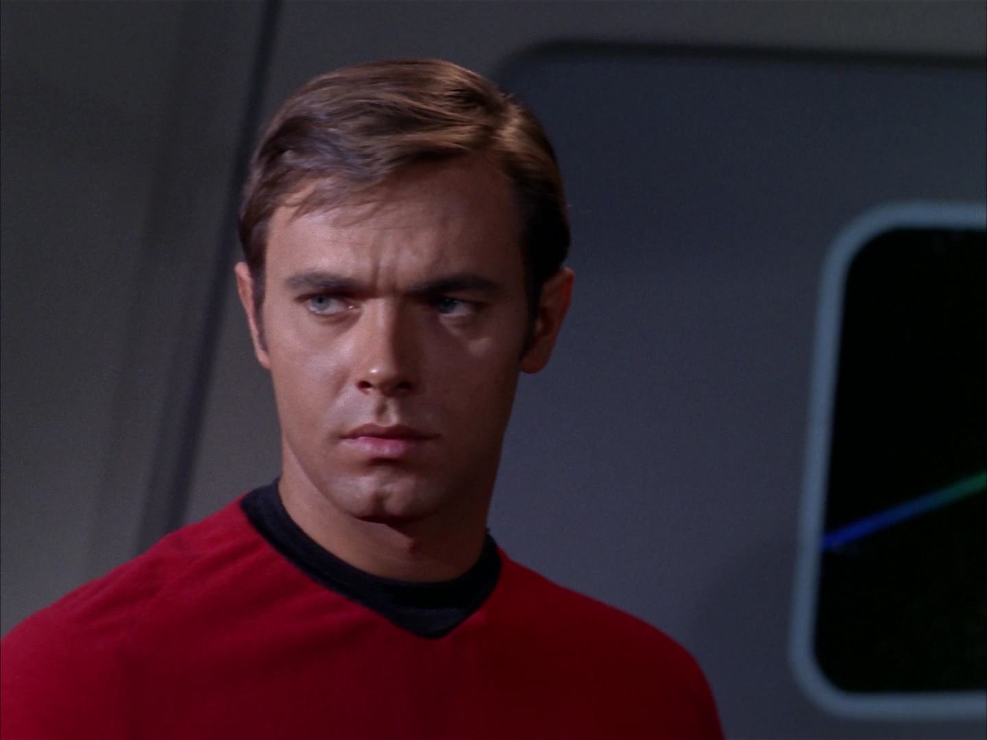 ariane179254_StarTrek_2x13_Obsession_2986.jpg