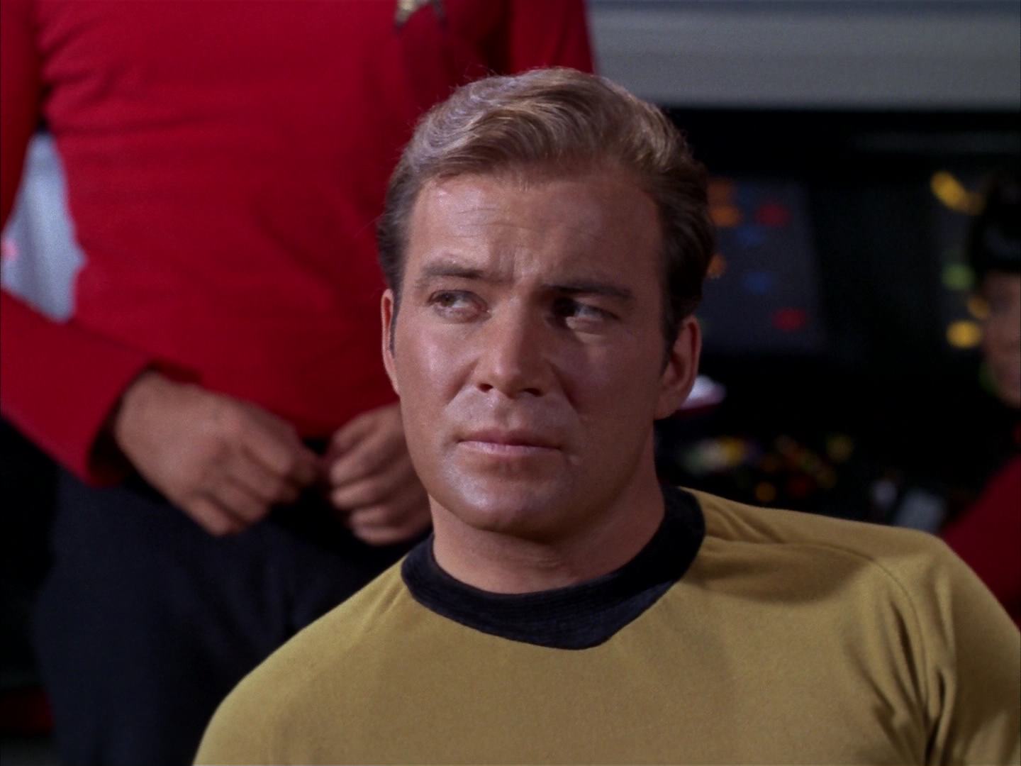 ariane179254_StarTrek_2x13_Obsession_3002.jpg