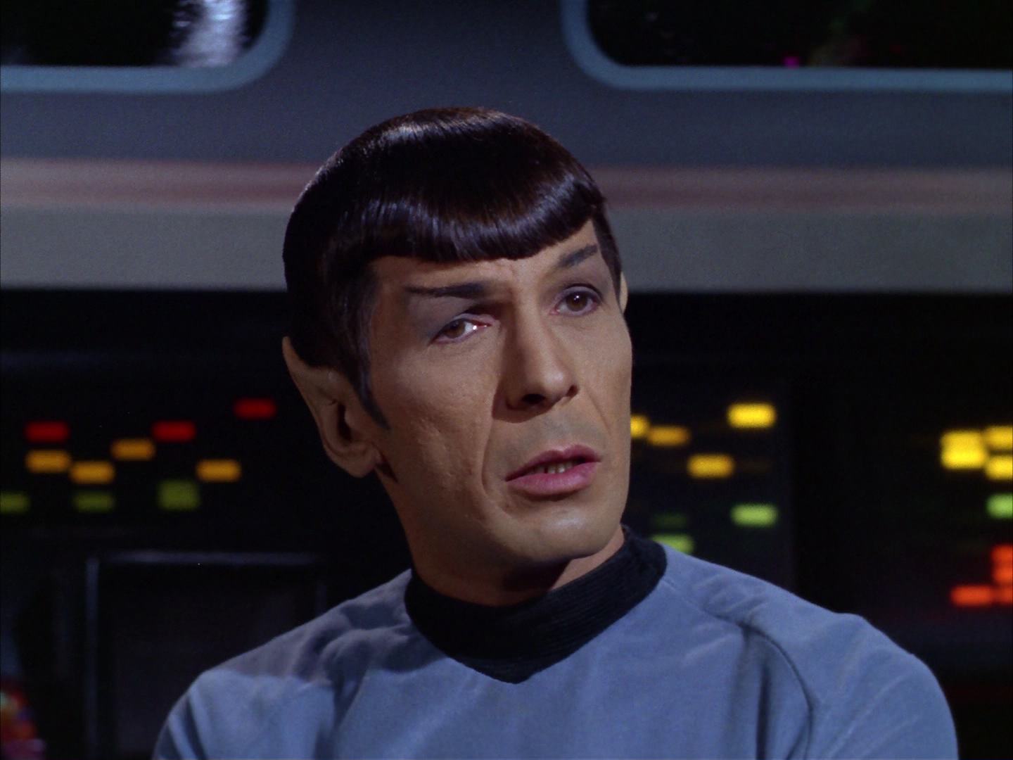 ariane179254_StarTrek_2x13_Obsession_3021.jpg